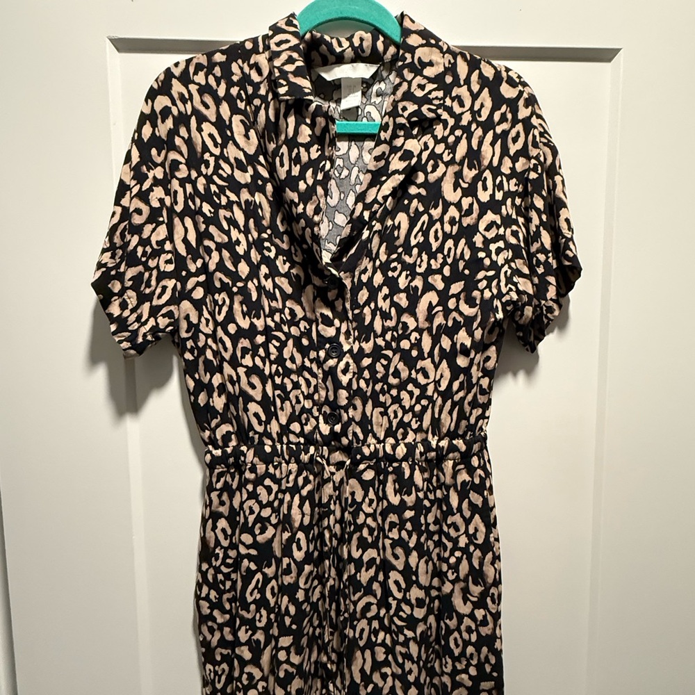 Stylish Button Up Leopard Print Romper size small
